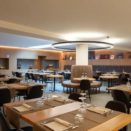 Maison De Leon Apart-hotel